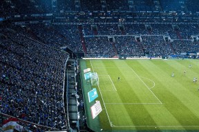 阿扎伦卡连续七场比赛得分超过逆转，法国队挑战极限！-爱游戏官方登录